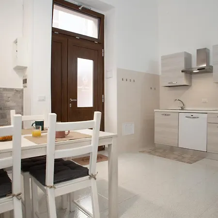 Dimora Chronos - The Fab شقة *